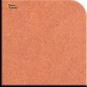 Tablero de DM o MDF con un pico redondo